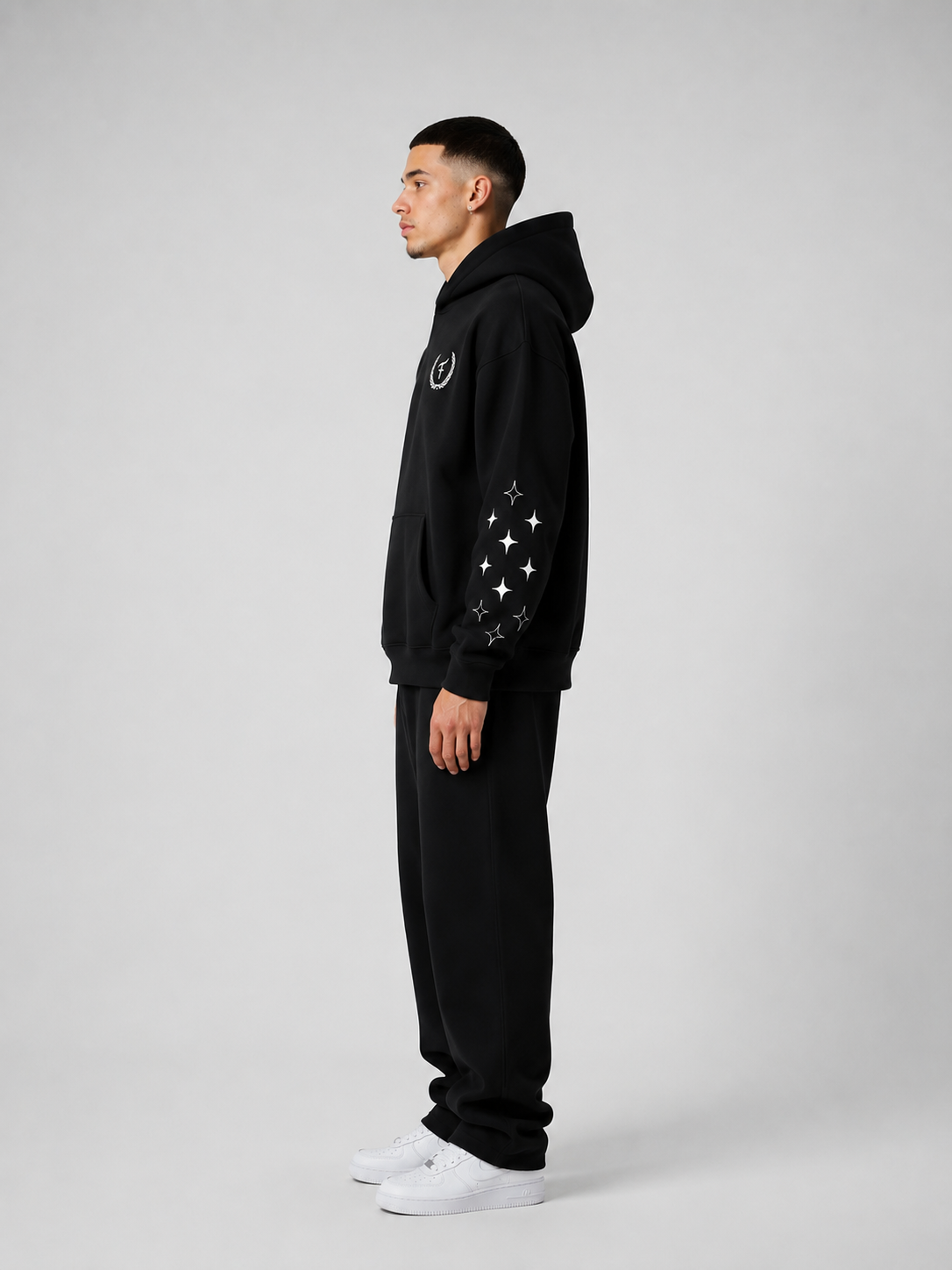 STAR HOODIE - BLACK